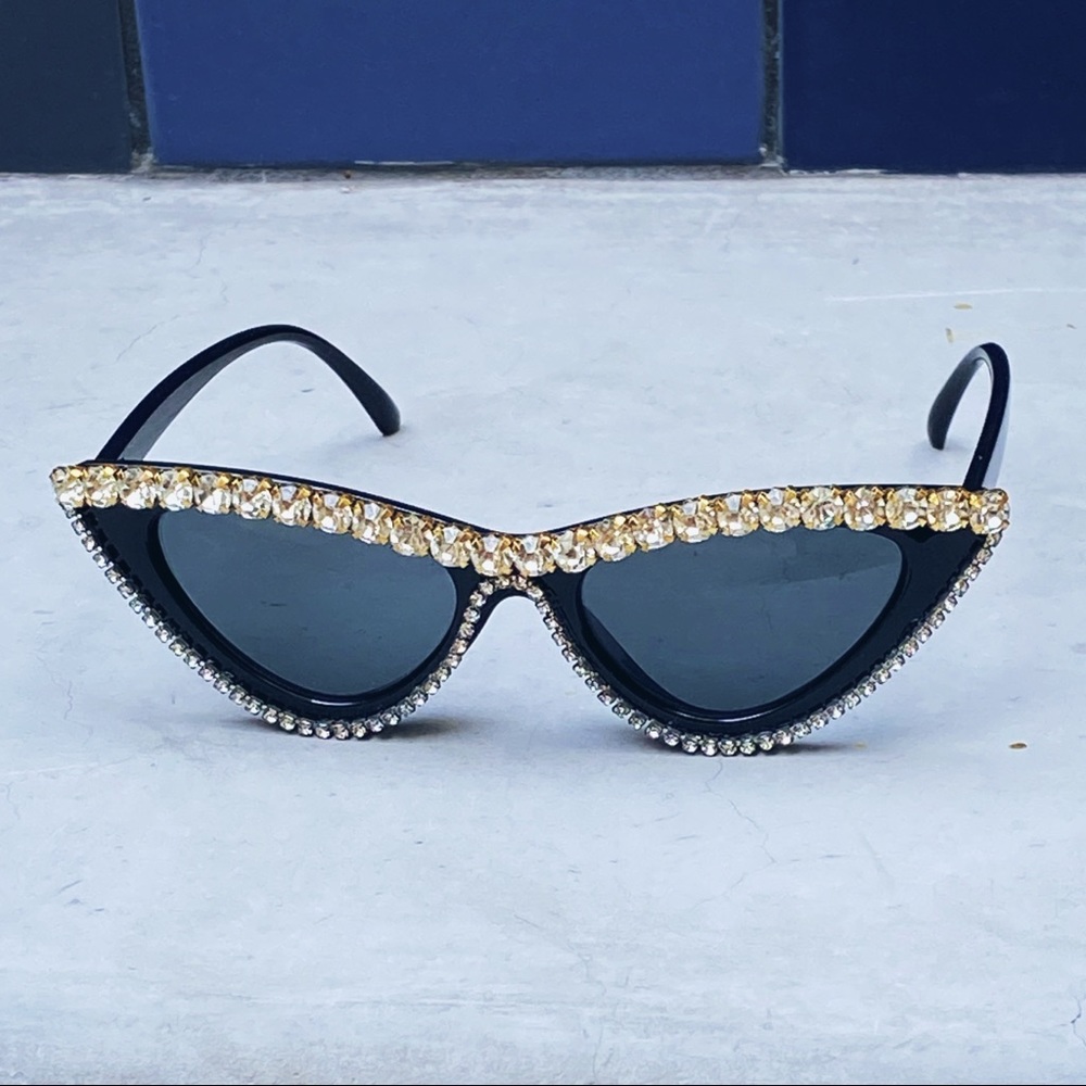 Cat eye sunglasses